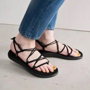 Teva Voya Sandals, Size 9 NWT